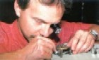 Pietsch - Uhrmachermeister. Ausbildung in der Schweiz, dem Land der hochwertigen Uhren. Bekannt seit 1994 für besonders hochwertige Reparaturen mechanischer Uhren. Reparaturen von mechanischen Armband- und Taschenuhren, auch hochwertigen Quarzuhren. Reparaturen von Wanduhren, Standuhren, Tischuhren und Stiluhren. Anfertigung verschiedener Uhrenteile.